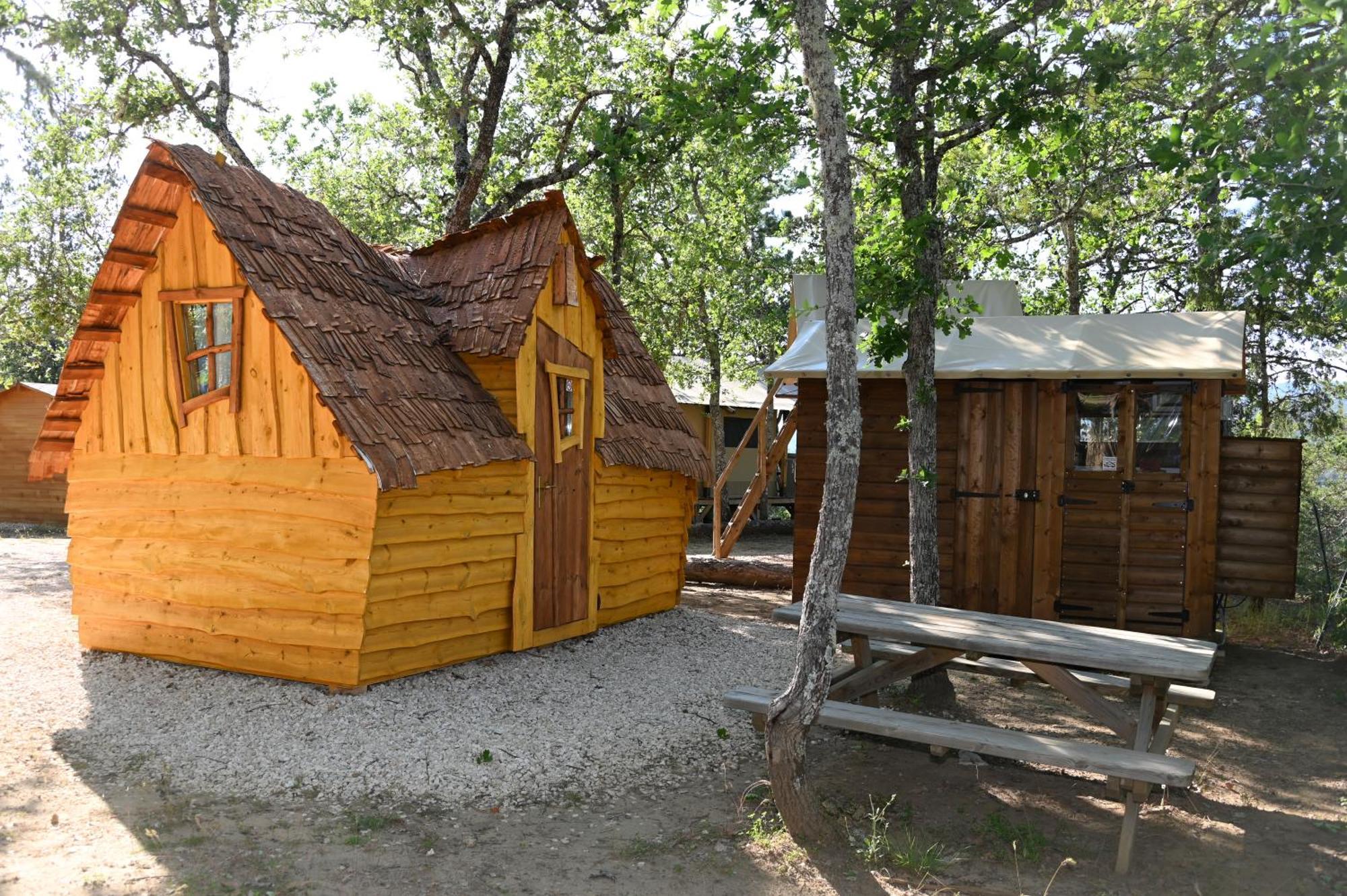 Camping Le Colorado Rustrel Exterior foto
