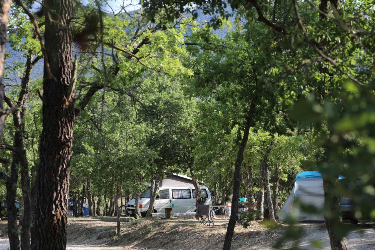 Camping Le Colorado Rustrel Exterior foto